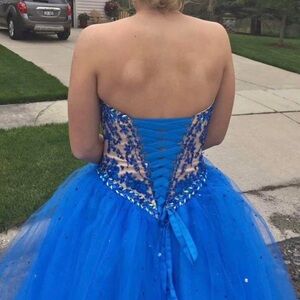 Stunning💙🩵🤩 ONE OF A KIND!!Strapless Blue Homecoming, Prom or Pageant Dress